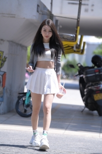 【精选街拍】Vol.2231 一始街拍作品 - 手心里的太阳 [744P-3.43GB]