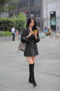 【精选街拍】Vol.2550 西装美腿长靴 [30P+1V-288MB]