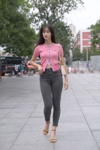 【精选街拍】Vol.1301 一只麋鹿摄影作品 - 灰色牛仔裤美女 [291P+2V-10.5GB]