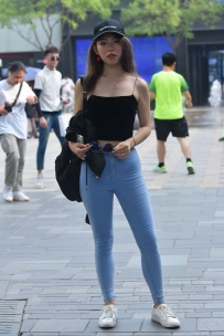 【精选街拍】Vol.0032 紧身蓝牛墨镜美女街拍 [54P-177MB]