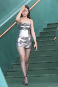 【精选街拍】Vol.1915 一始街拍作品 - 银色短裙美女 [846P-2.61GB]