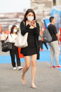 【精选街拍】Vol.2424 黑色紧身包臀裙凉高 [97P-1.72GB]