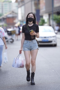 【精选街拍】Vol.2336 飒爽牛仔短裤T恤 [86P+1V-0.99GB]