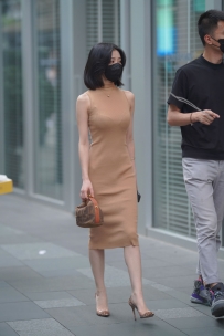 【精选街拍】Vol.1752 性感包臀裙美眉 [75P+1V-926MB]