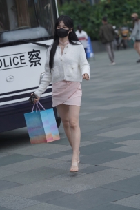 【精选街拍】Vol.3542 粉白搭配青春动人 [144P+1V-1.56GB]