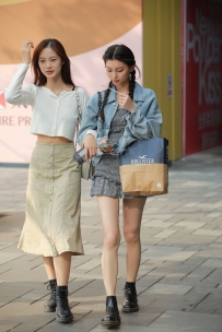 【精选街拍】Vol.3210 花色短裙美腿短靴 [101P-1.29GB]