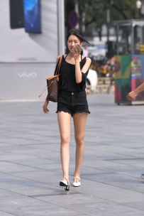 【精选街拍】Vol.2996 甜美靓丽短裤 [17P-124MB]