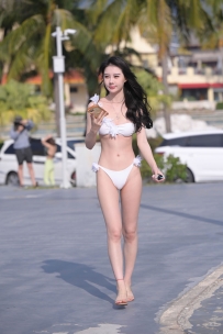 【精选街拍】Vol.1810 不吃鸡蛋街拍作品 - Kiss the little rose （热吻小玫瑰）[1052P+2V-16.8GB]