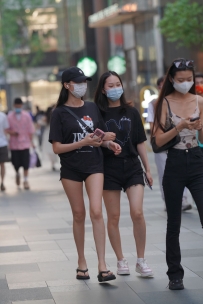 【精选街拍】Vol.2835 清秀美丽姐妹 [74P-874MB]