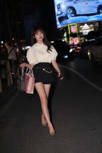 【精选街拍】Vol.2686 清秀黑白搭配 [112P-2.47GB]