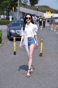 【精选街拍】Vol.2372 高跟长腿特色白衬衫 [169P-3.76GB]